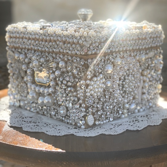 Frosted in Gems Keepsake Box - Picture 8 of 12